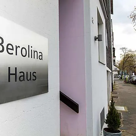 Berolina Haus אורחן 3*